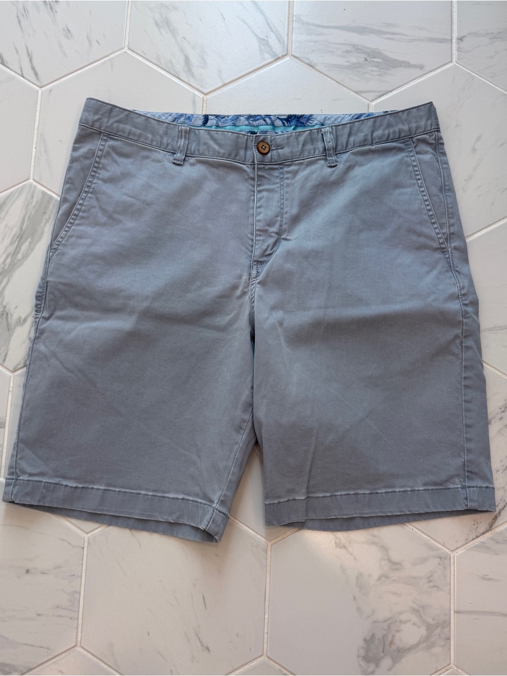 Tommy Bahama Men's Light Blue Flat Front Chino Shorts
